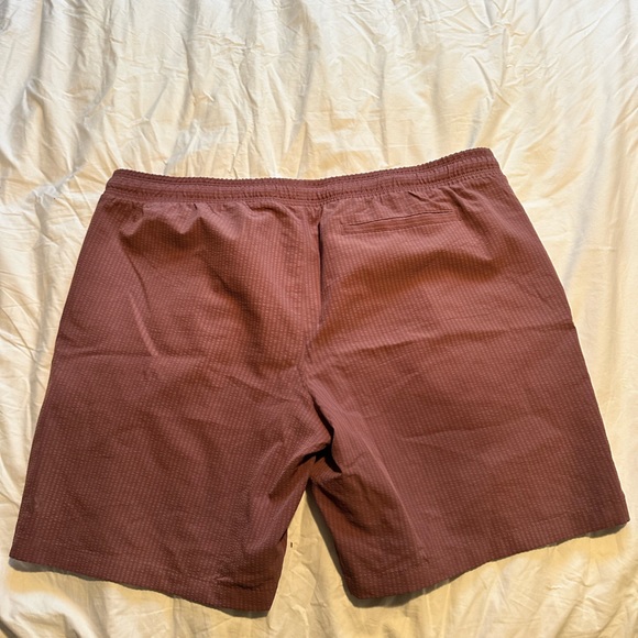 Salmon all in motion athletic shorts size 36 - Picture 3 of 3